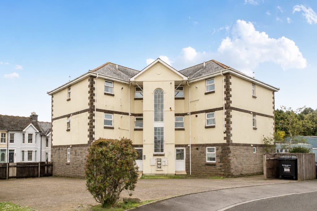 Harris Close, Callington